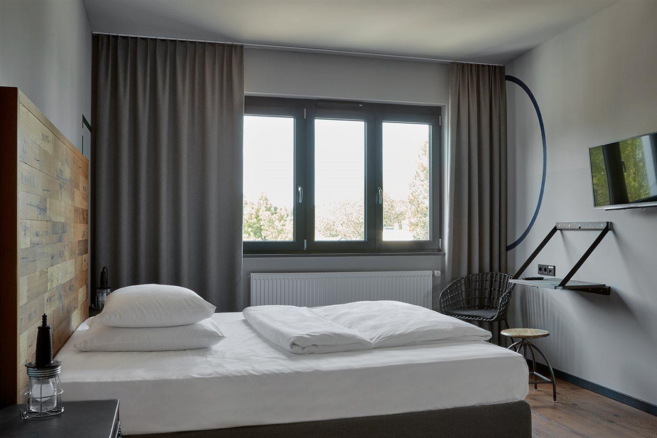 Kroeger By Underdog Hotels Hamburg-Harburg Buitenkant foto